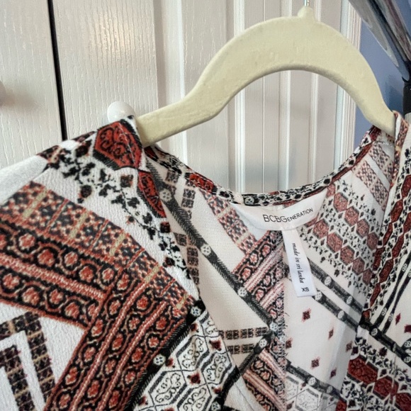 Top - Picture 2 of 3